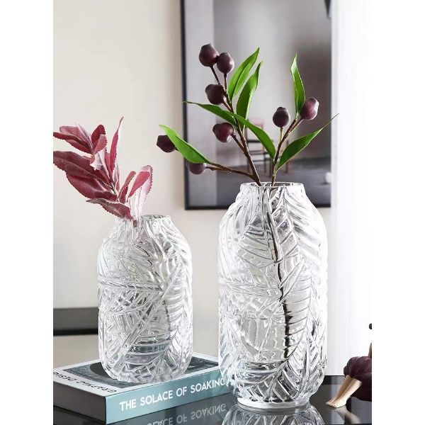 Leaf Pattern Glass Vase - 14cm x 29cm