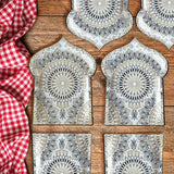 Load image into Gallery viewer, 8 Pack Eid Mubarak Plates - 17cm
