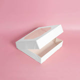 Load image into Gallery viewer, 5 Pack Medium White Scalloped Treat Box
