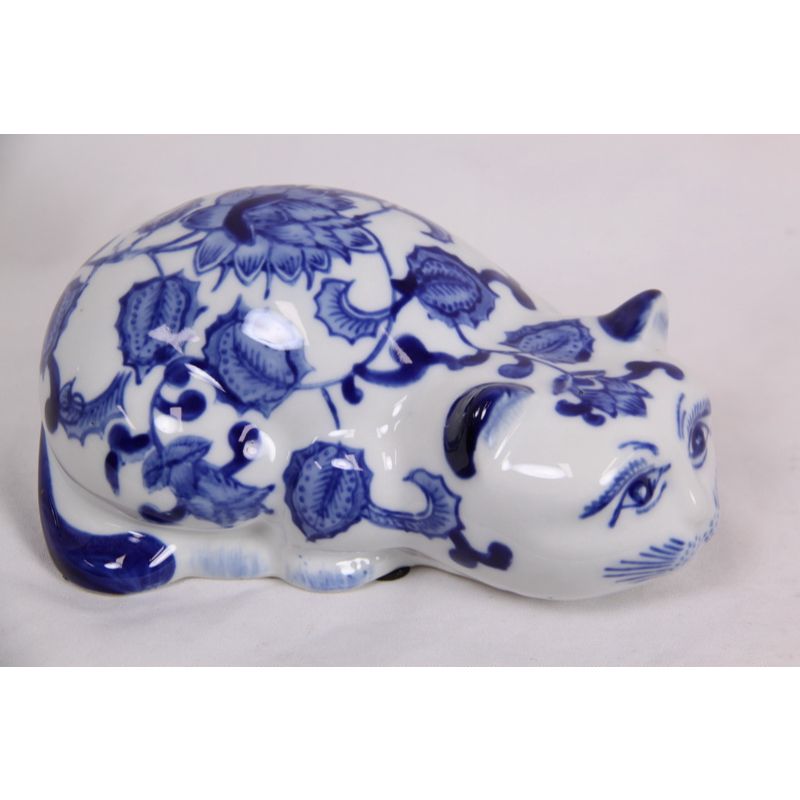 Blue Willow Cat Decor - 20cm