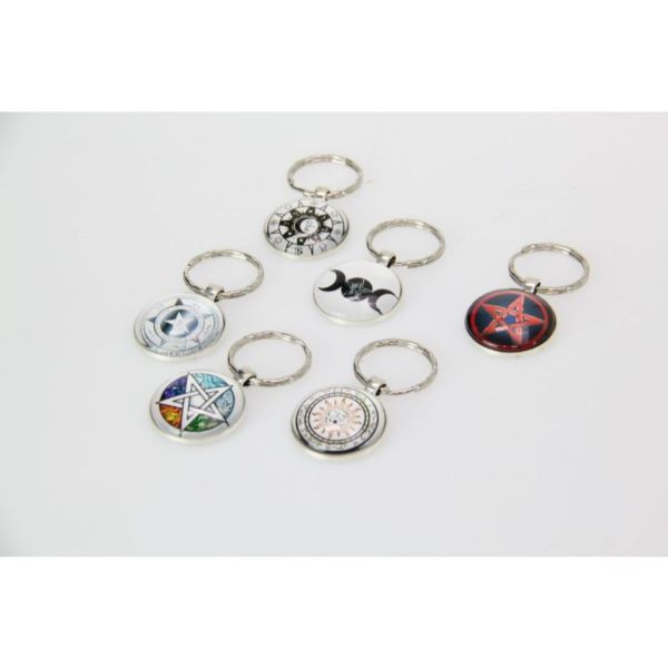 Round Glass Keyring with Wiccan Design - 3cm