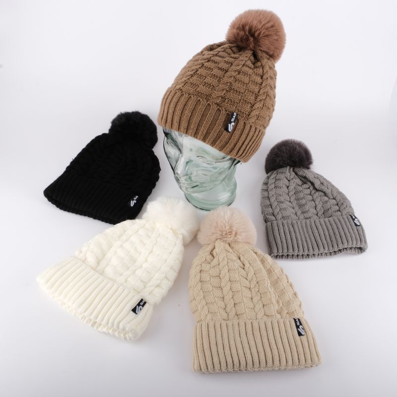 Womens Heat Control Thermal Lined Pom Pom Cable Knit Beanie - One Size Fits Most
