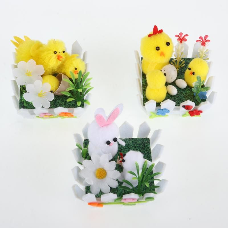 Easter Chicken Fenced Decoration - 8cm x 8cm x 11cm