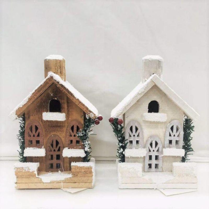 Christmas Wooden House with 5 LED - 22cm